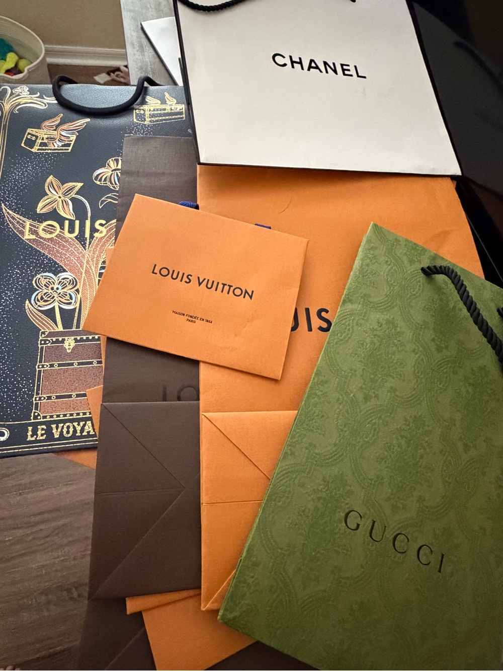 Lv, Gucci,Chanel shopper bags